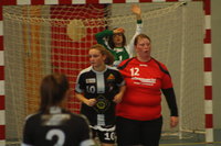 marie lejeune en noire et en rouge audrey